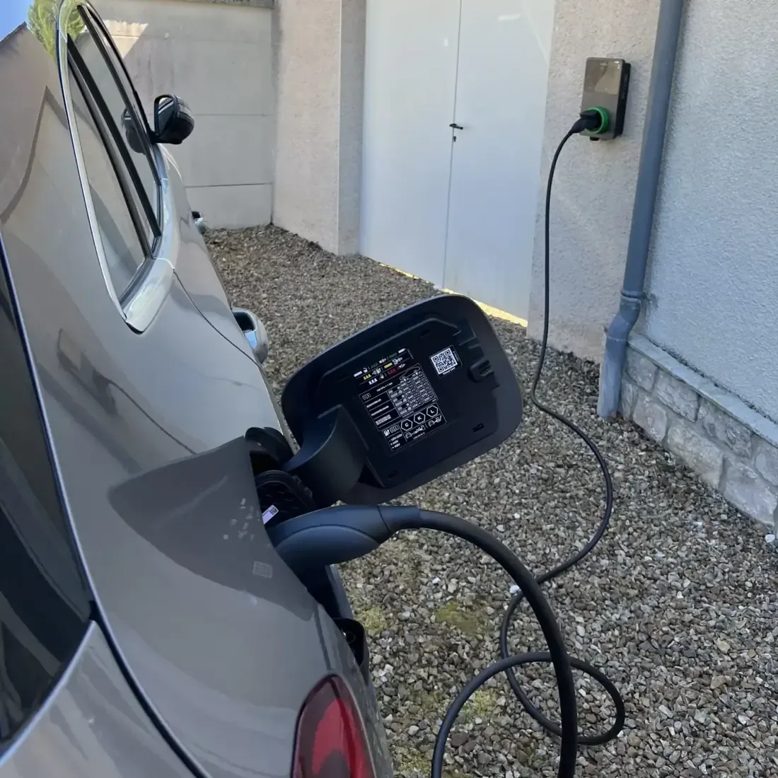 Borne de recharge IRVE à Évry-Courcouronnes