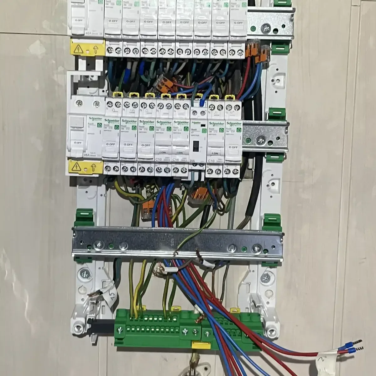Dépannage électrique d'urgence à Évry-Courcouronnes